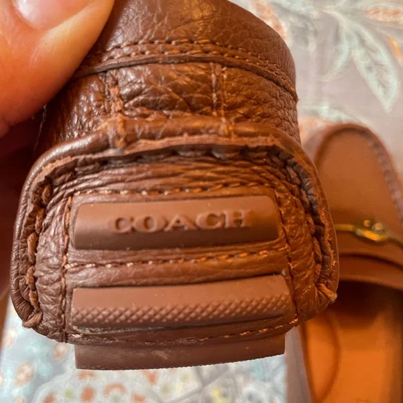 COACH CROSBY DIVER Brown Grainy
Leather Loafers with Brass Gold Accent - Picture 4 of 11